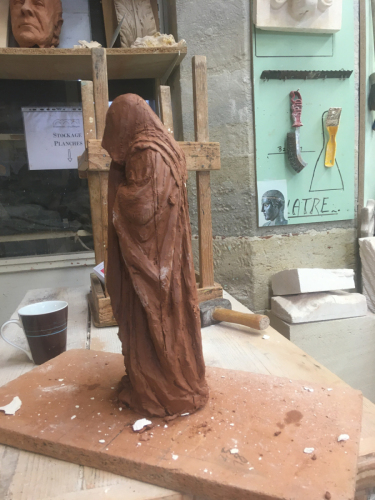 Modelage en argile. Les roches qui dansent