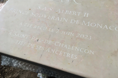 Gravure Prince Albert II de Monaco. Les roches qui dansent