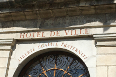 Gravure monumentale. Les roches qui dansent
